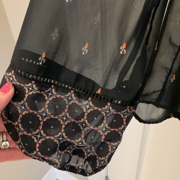 Black Patterned Sheer Blouse - Picture 4 of 5